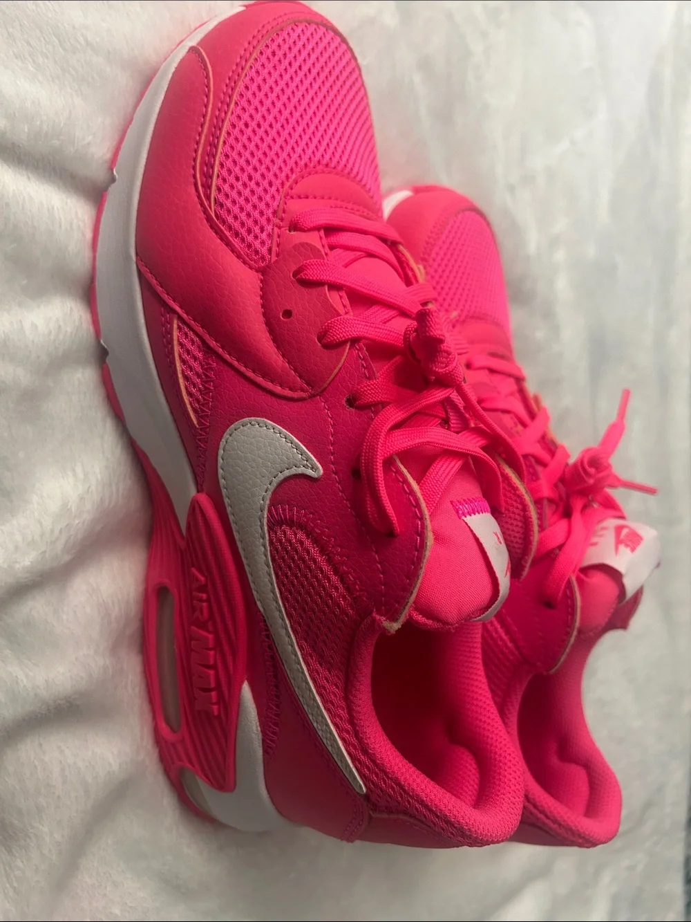 Nike bold hot
